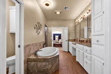 Like-new custom-built 3-bedroom, 2-bath home in the highly - photo 9
