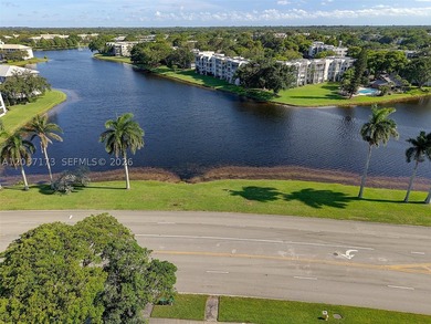 Beautiful first-floor corner unit in desirable Pine Ridge! This - photo 30