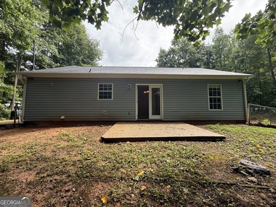 PRIVACY, CHARM, AND MOVE-IN READY LIVING COME TOGETHER! Tucked - photo 36