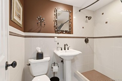 Welcome to this exceptional luxury residence in East Setauket - photo 36