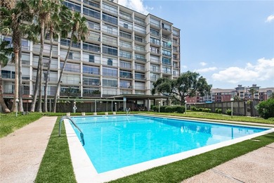Experience coastal living on iconic Ocean Drive! This 1-bedroom - photo 1
