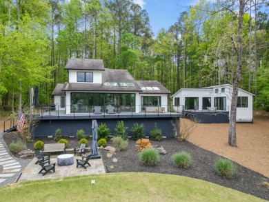 Stop Looking-Here's the Perfect Lake Oconee Home! - Lake Home For Sale in Greensboro, Georgia