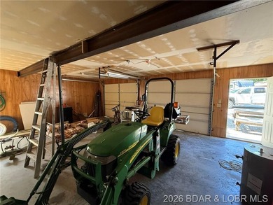 Eagles Nest is a two-bedroom cabin. Fully equipped kitchen - photo 11