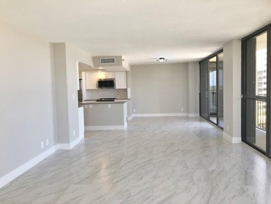 Beautiful 2BR / 2BA unit features a timeless, cool coastal style - photo 12