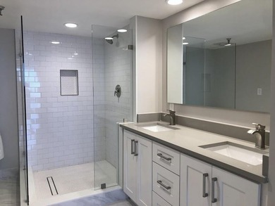 Beautiful 2BR / 2BA unit features a timeless, cool coastal style - photo 19