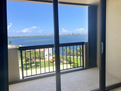 Beautiful 2BR / 2BA unit features a timeless, cool coastal style - photo 24