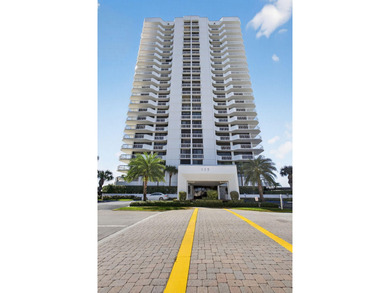 Beautiful 2BR / 2BA unit features a timeless, cool coastal style - photo 31