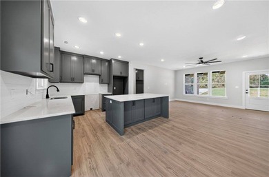 Lake Loch Lomond Home For Sale in Bella Vista Arkansas