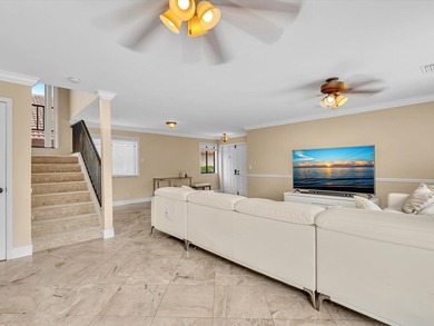 Welcome to this well-appointed three-bedroom - photo 12