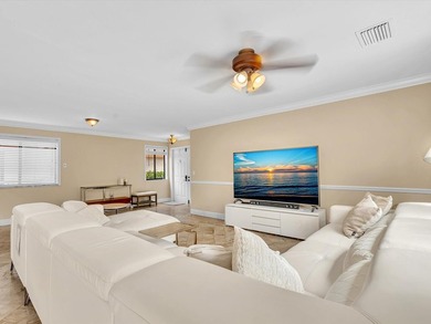 Welcome to this well-appointed three-bedroom - photo 13