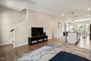 NEW PRICE! Welcome to this beautifully maintained Azalea - photo 3