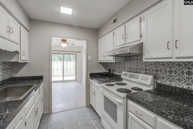 Low-maintenance living near Lake Murray is right here in the - photo 14