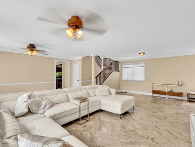 Welcome to this well-appointed three-bedroom - photo 14