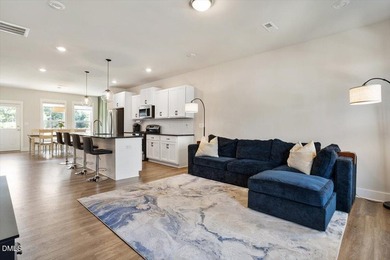 NEW PRICE! Welcome to this beautifully maintained Azalea - photo 4