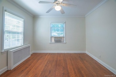 Charming and beautifully maintained 2-bedroom, 2-bathroom - photo 15