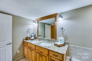 2bed/2bath second home or investment condo in the heart of the