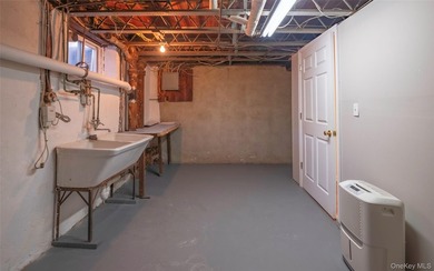 Charming and beautifully maintained 2-bedroom, 2-bathroom - photo 25
