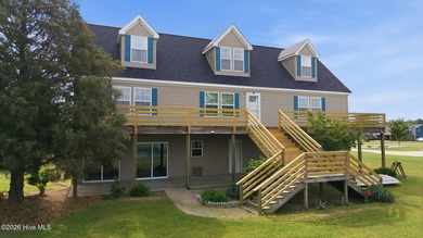 Spacious 4 bedroom waterfront home located on Bay Lake that - photo 8
