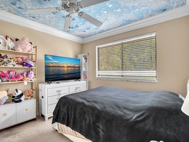 Welcome to this well-appointed three-bedroom - photo 41