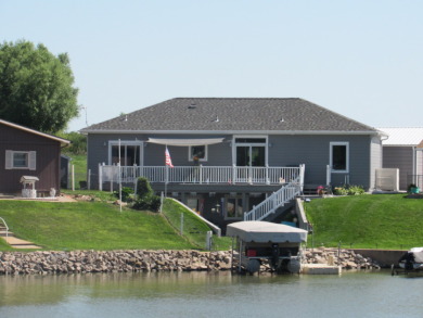 Welcome to your FULLY FURNISHED dream home!  - Lake Home For Sale in Johnson Lake, Nebraska