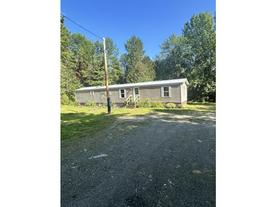Freshly painted 1.5 bath, 3 bedroom home is waiting for its next - photo 3