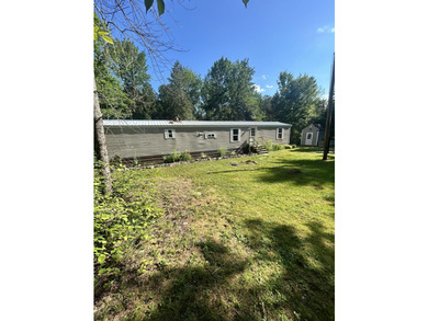 Freshly painted 1.5 bath, 3 bedroom home is waiting for its next - photo 4