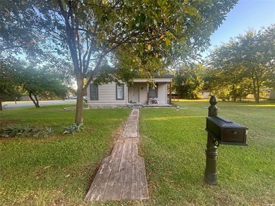 Lake Ray Roberts Home Active Under Contract in Tioga Texas