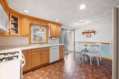 WARWICK, RI -- A classic New England Cape in sought after - photo 12