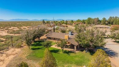 2746 sf remodeled home with 3 bdrm/3 baths, 2 master suites