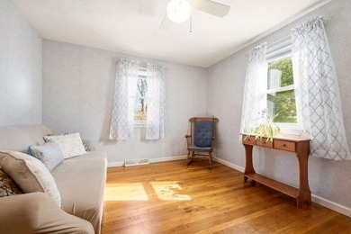 WARWICK, RI -- A classic New England Cape in sought after - photo 19