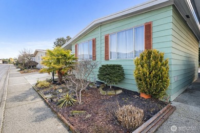 Welcome to this bright and airy manufactured home located in a