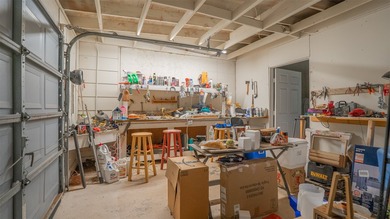 COMPARABLE TO NEW!!! Per seller, approx. 900 sq. ft. larger than - photo 22