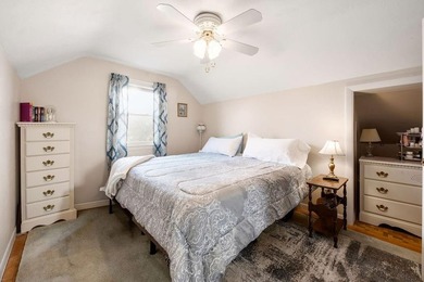 WARWICK, RI -- A classic New England Cape in sought after - photo 24