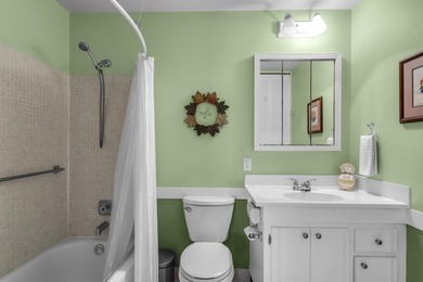 Welcome to this beautifully maintained two-bedroom, two-bathroom - photo 29