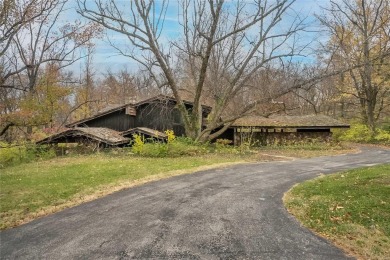 Lake Home Sale Pending in Chesterfield, Missouri