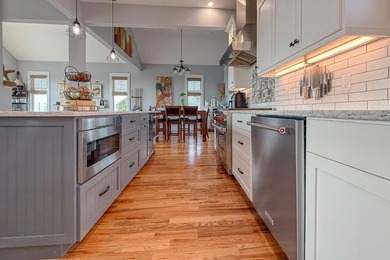 Welcome to 603 Pine Street, where breathtaking bay views - photo 7