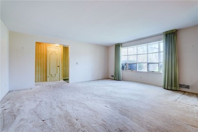 Opportunity knocks in the heart of Brighton! Well designed - photo 5