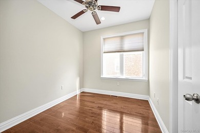SPACIOUS DETACHED TWO-FAMILY REBUILT IN YEAR 2018 ! Rare - photo 5