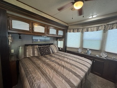 Two side by side corner lots. One lot has a very nice camper - photo 8