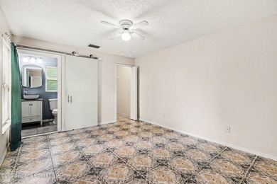 Nice 3 bedroom 2 bath 2 car garage with a bonus room & a Large - photo 12