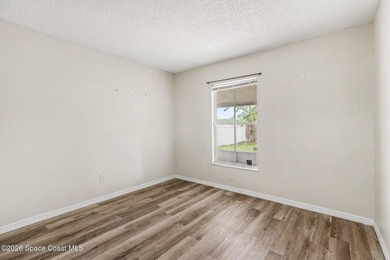 Nice 3 bedroom 2 bath 2 car garage with a bonus room & a Large - photo 17