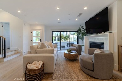 Step into the ultimate Corona del Mar lifestyle at 603 Acacia, a - photo 12