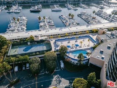 Spacious 1 bedroom, 1 bath condo with fabulous harbor view. This - photo 14
