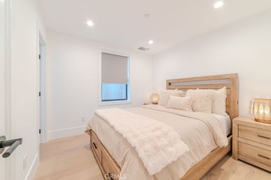 Step into the ultimate Corona del Mar lifestyle at 603 Acacia, a - photo 17