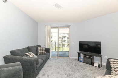 Turnkey 1+ bedroom unit with beautiful Lake Michigan balcony - photo 10