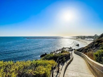Step into the ultimate Corona del Mar lifestyle at 603 Acacia, a - photo 34