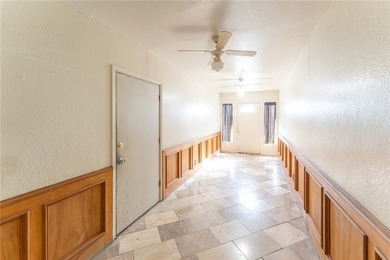 SELLER OFFERING $5,000 IN SELLER CREDITS! Spacious 6-bedroom - photo 2
