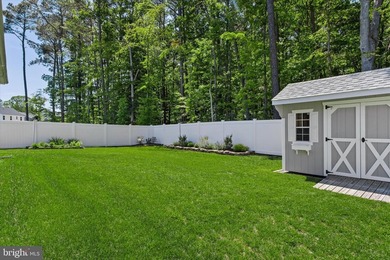 Welcome to Perry's Retreat, an exquisite coastal-inspired - photo 35