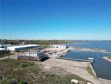 Exceptional opportunity to acquire Bluff Bay Marina - a fully - photo 2