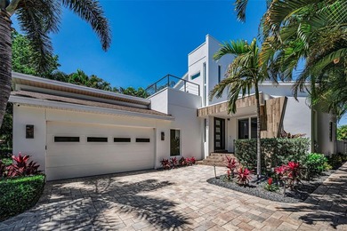 An exceptional expression of contemporary architecture, this 3 - photo 1